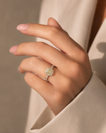 Load image into Gallery viewer, Geltono aukso žiedas su FANCY 1.24ct briliantu