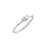 Load image into Gallery viewer, Balto aukso žiedas su deimantais (0,05 ct)