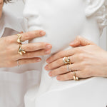 Load image into Gallery viewer, Rožinio aukso žiedas su deimantais (0,11 ct)