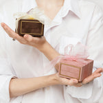 Load image into Gallery viewer, Geltono aukso žiedas "Embrace"