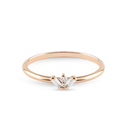 Rožinio aukso žiedas su deimantais (0,07 ct)